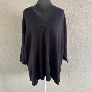 Ann Taylor Oversized Navy V-Neck Knit Sweater | Size M